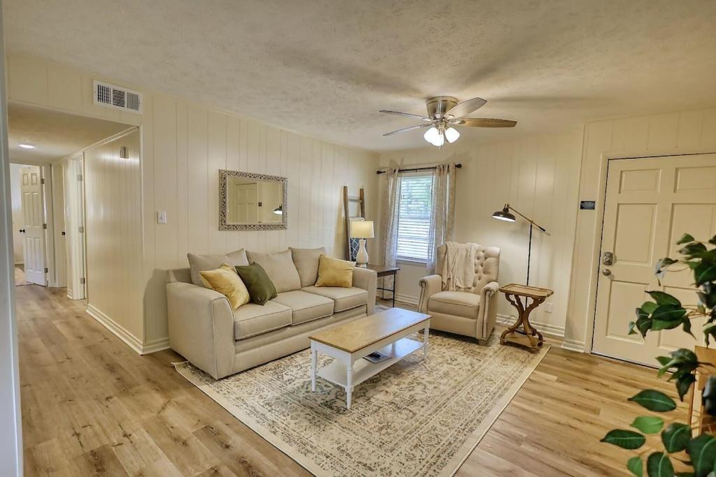 Cozy French Cottage 1/2 Mi From Covington Square Exterior foto